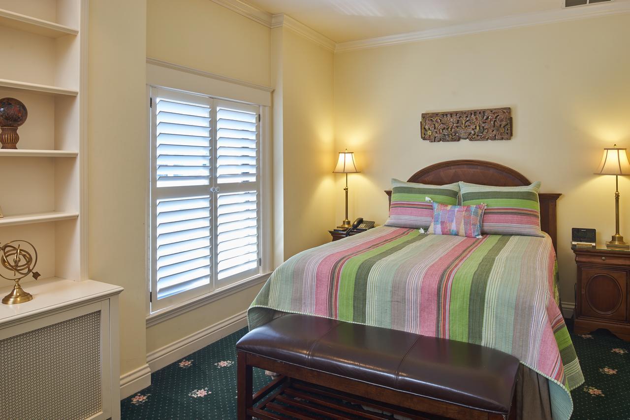 Hotel Mac Richmond Room photo
